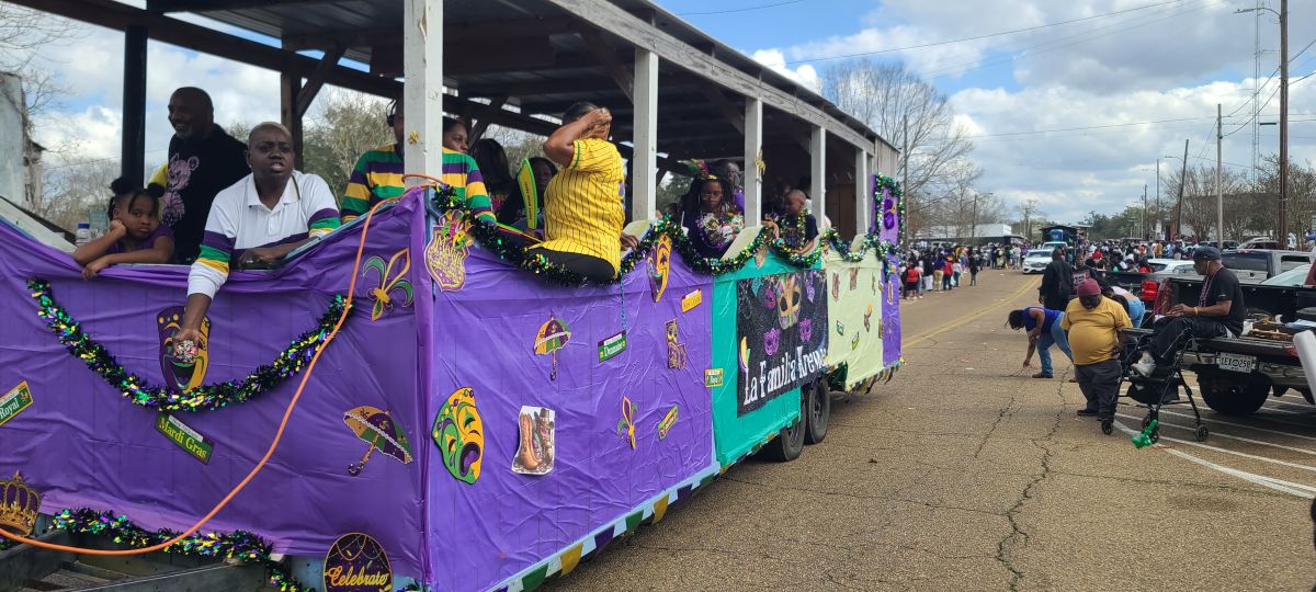 MARDI GRAS PARTICIPANTS