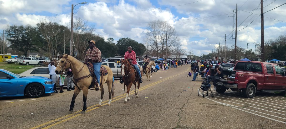 MARDI GRAS PARTICIPANTS