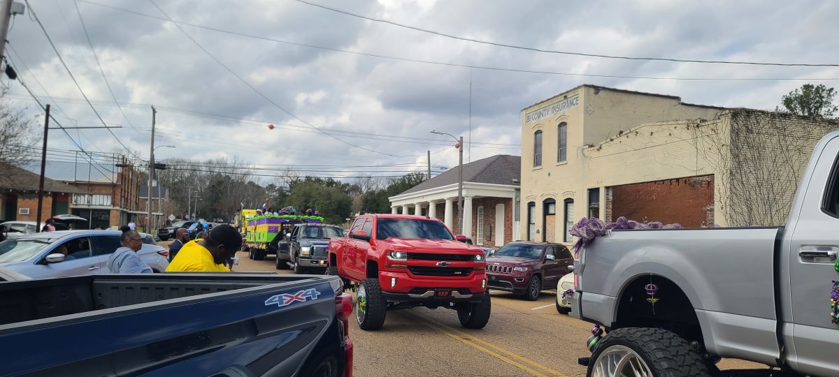 MARDI GRAS PARTICIPANT